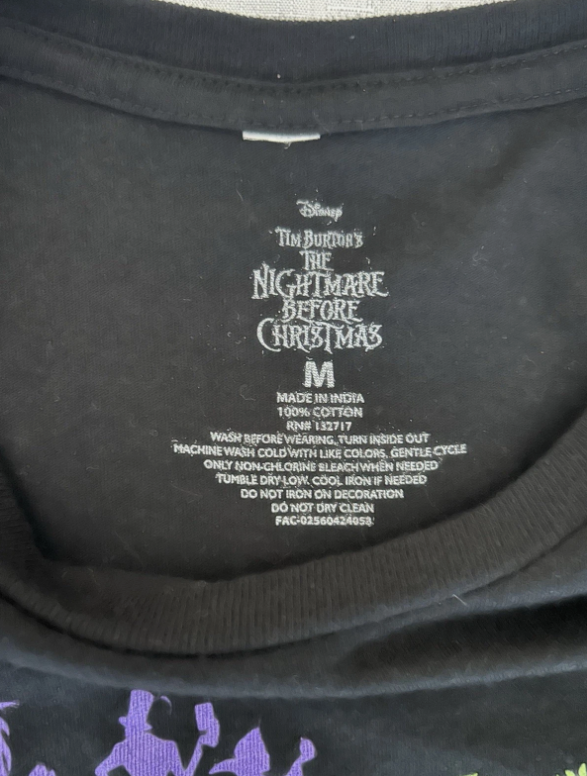 Disneyland Oogie Boogie Bash 2024 Glow In Dark T-shirt Size Medium